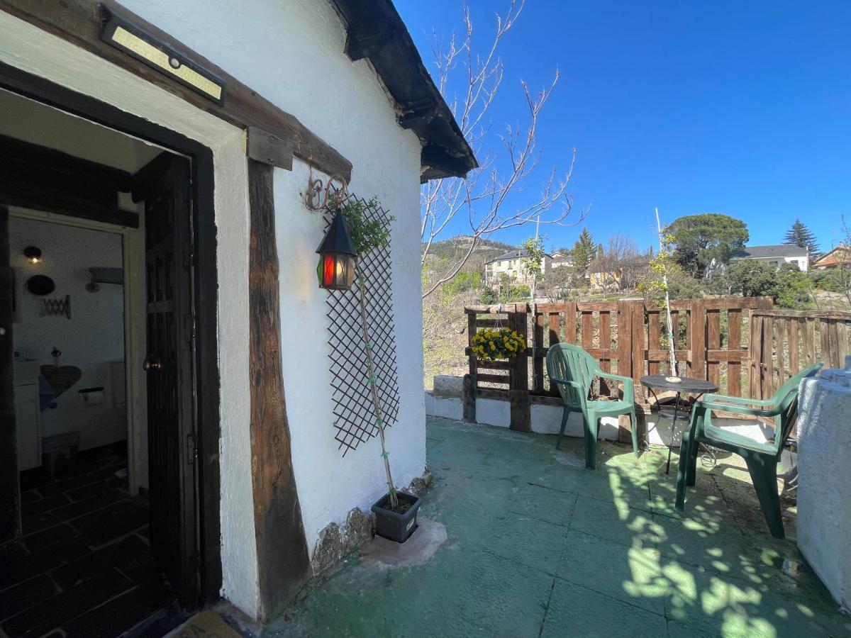 Casa Fidelina II Miraflores De La Sierra Luaran gambar